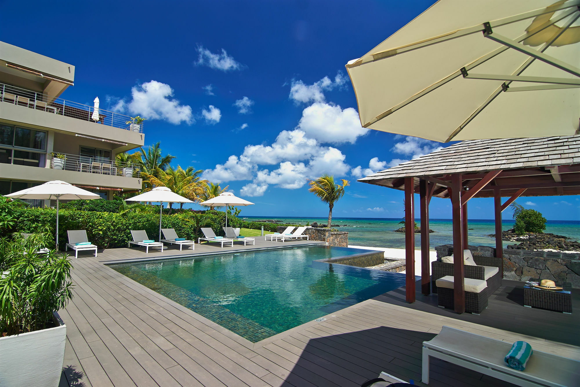 Bon Azur Beachfront Suites & Penthouses With Lov Trou aux Biches Ngoại thất bức ảnh